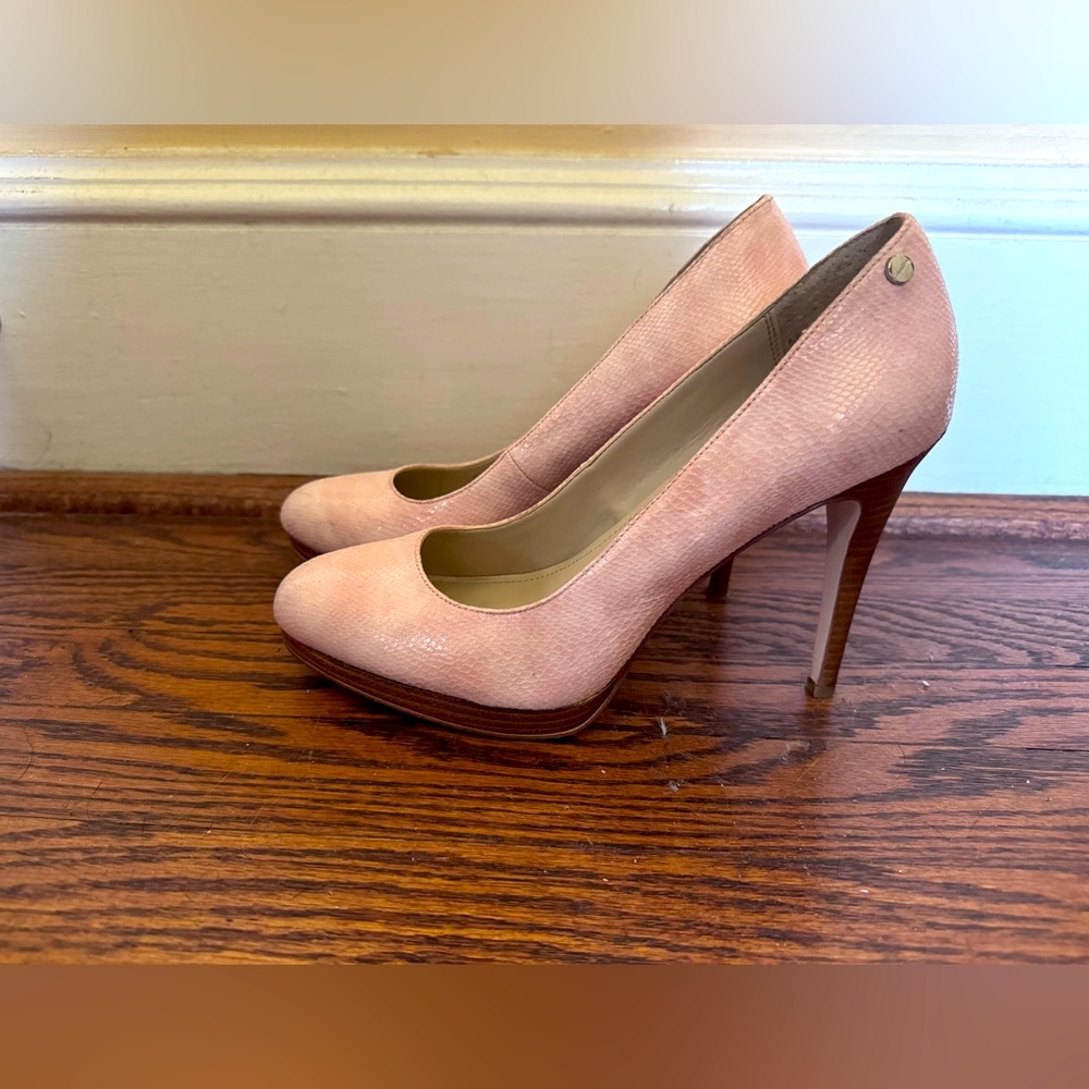 Calvin Klein Heels light pink size 10